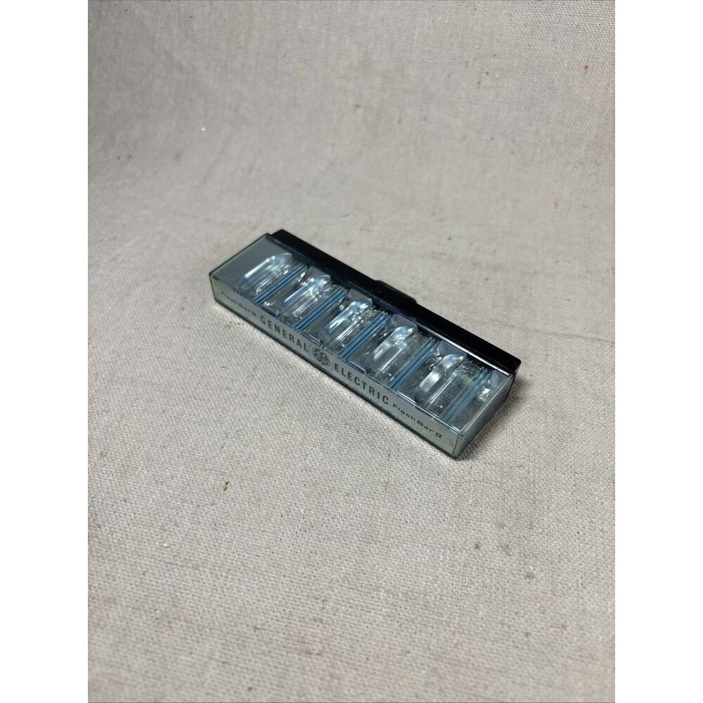 General Electric Flash Bar II Flat Panel Xenon Flash for Film Camera LIKELY USED